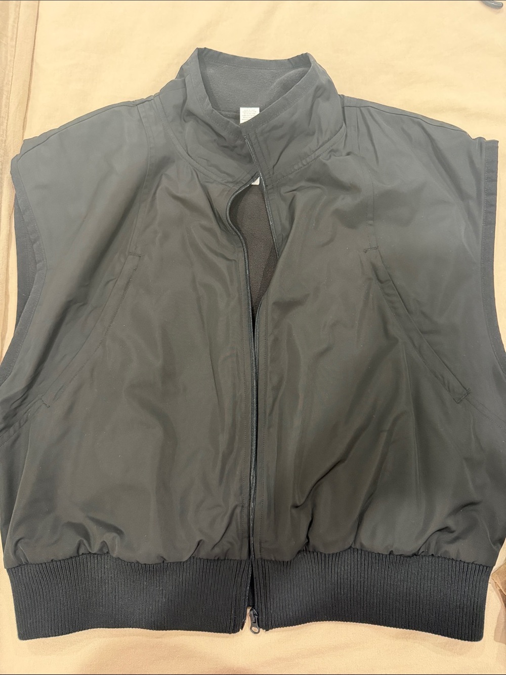 ALO Yoga Black Sleeveless Zip-Up Vest